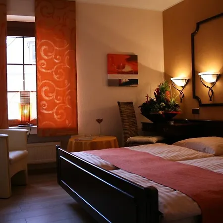 Le Pavillon Отель Эхтернах